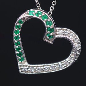 14k white gold diamond and emerald heart necklace